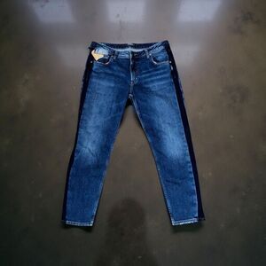 NWT Women's Silver Vintage Slim Medium Wash Jeans Size 30x27 #179